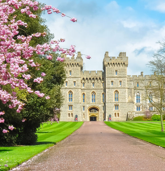 best-royal-palaces-in-europe