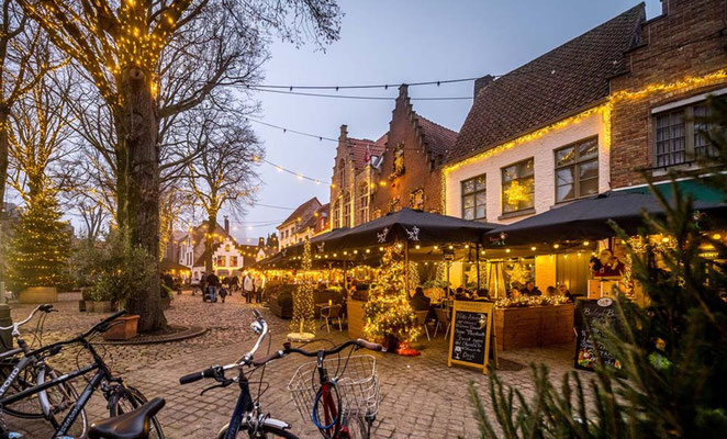 Best Christmas Markets in Europe - Bruges Christmas Market Copyright © Jan Darthet - Toerisme Brugge - European Best Destinations