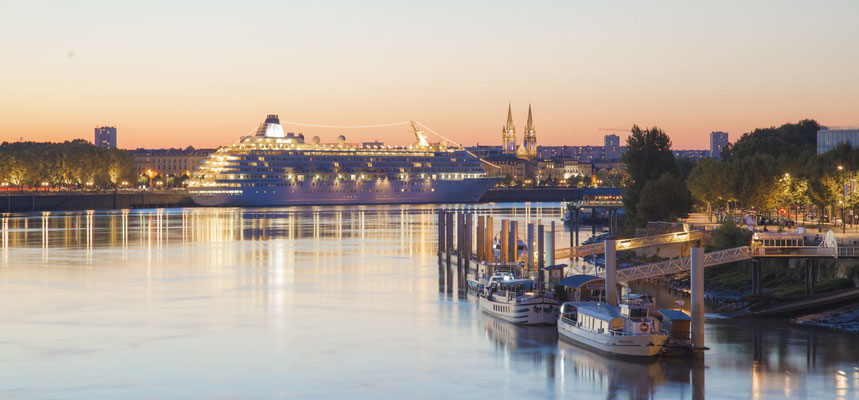 Bordeaux - Port de la Lune - Credit Geoffroy Groult - European Best Destinations
