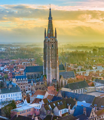 Bruges - European Best Destinations - Our lady of Bruges - Copyright SenSeHi